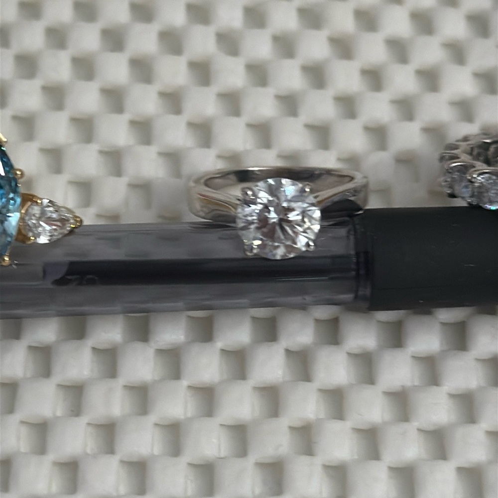 14kt white gold lab grown diamond ring